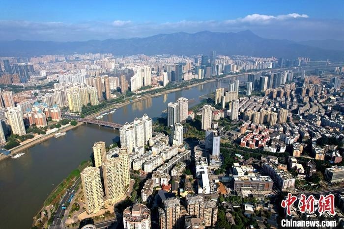 資料圖：城市高樓林立。 <a target='_blank' href='/'>中新社</a>記者 王東明 攝