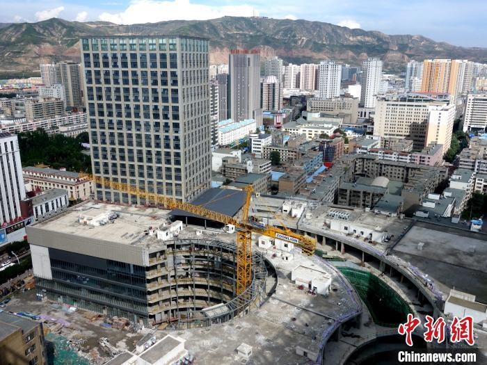 資料圖：城中區(qū)某商品住宅樓。 孫睿 攝