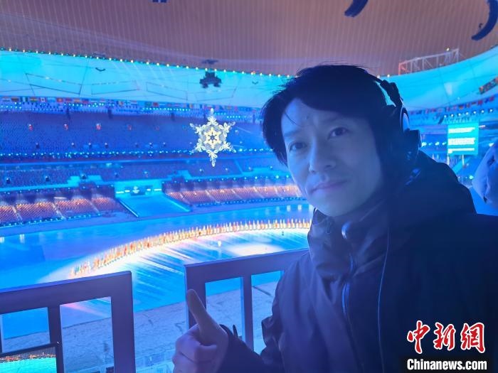 張文海在“鳥巢”內(nèi)?！埼暮?供圖