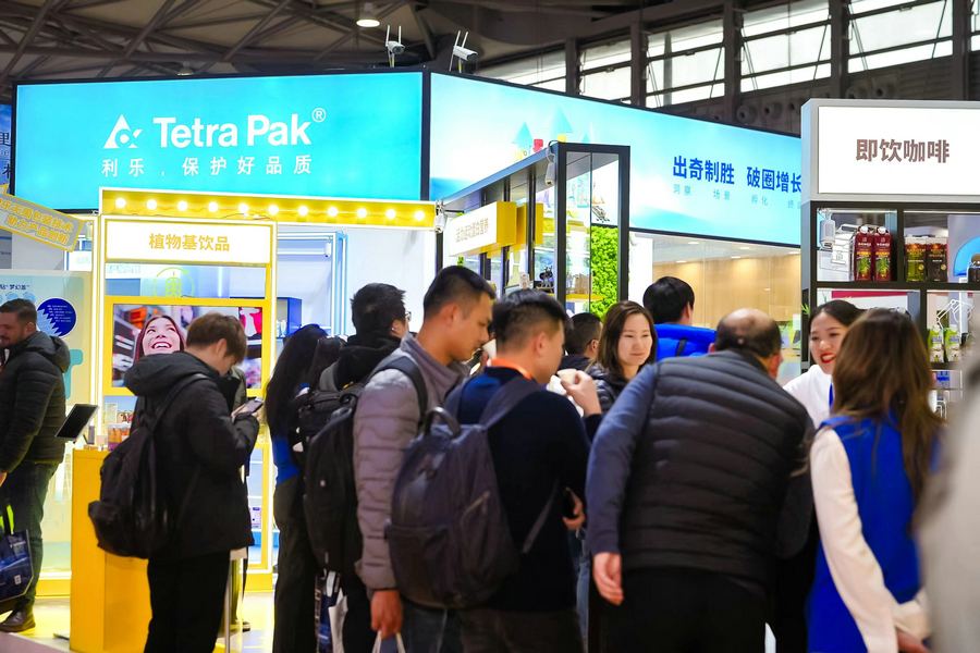 1741235001587555.jpg 1. 以“出奇制勝 破圈增長(zhǎng)”為主題的利樂展臺(tái).jpg