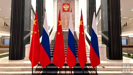 △習主席在這里同米舒斯京總理握手合影。（總臺央視記者程鋮拍攝）