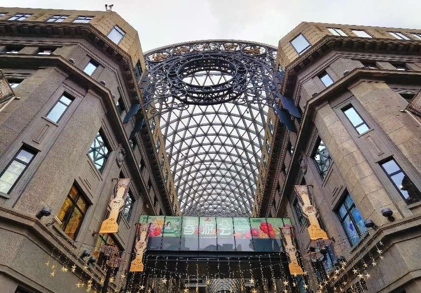 外灘中央廣場內(nèi)景。人民網(wǎng)記者 楊文全攝