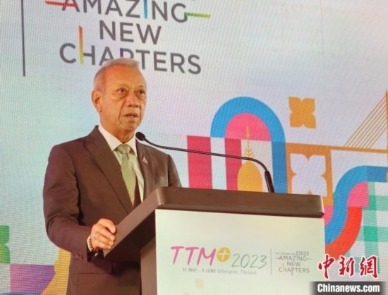 泰國(guó)旅游及體育部部長(zhǎng)皮帕在開(kāi)幕式上致辭。 趙婧楠 攝