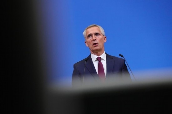 7月6日，在比利時布魯塞爾的北約總部，北約秘書長斯托爾滕貝格在會議后召開新聞發(fā)布會。新華社記者鄭煥松攝