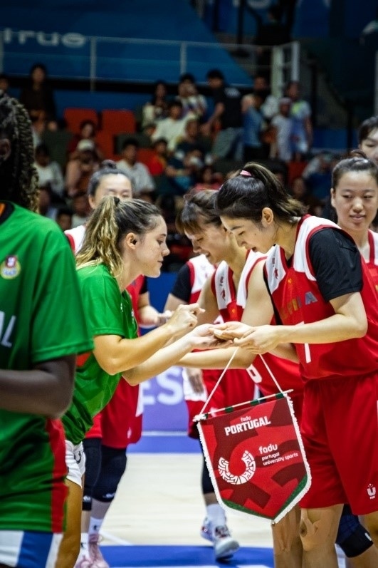 28日，成都大運(yùn)會(huì)女籃項(xiàng)目葡萄牙隊(duì)對(duì)戰(zhàn)中國隊(duì)。 受訪者供圖