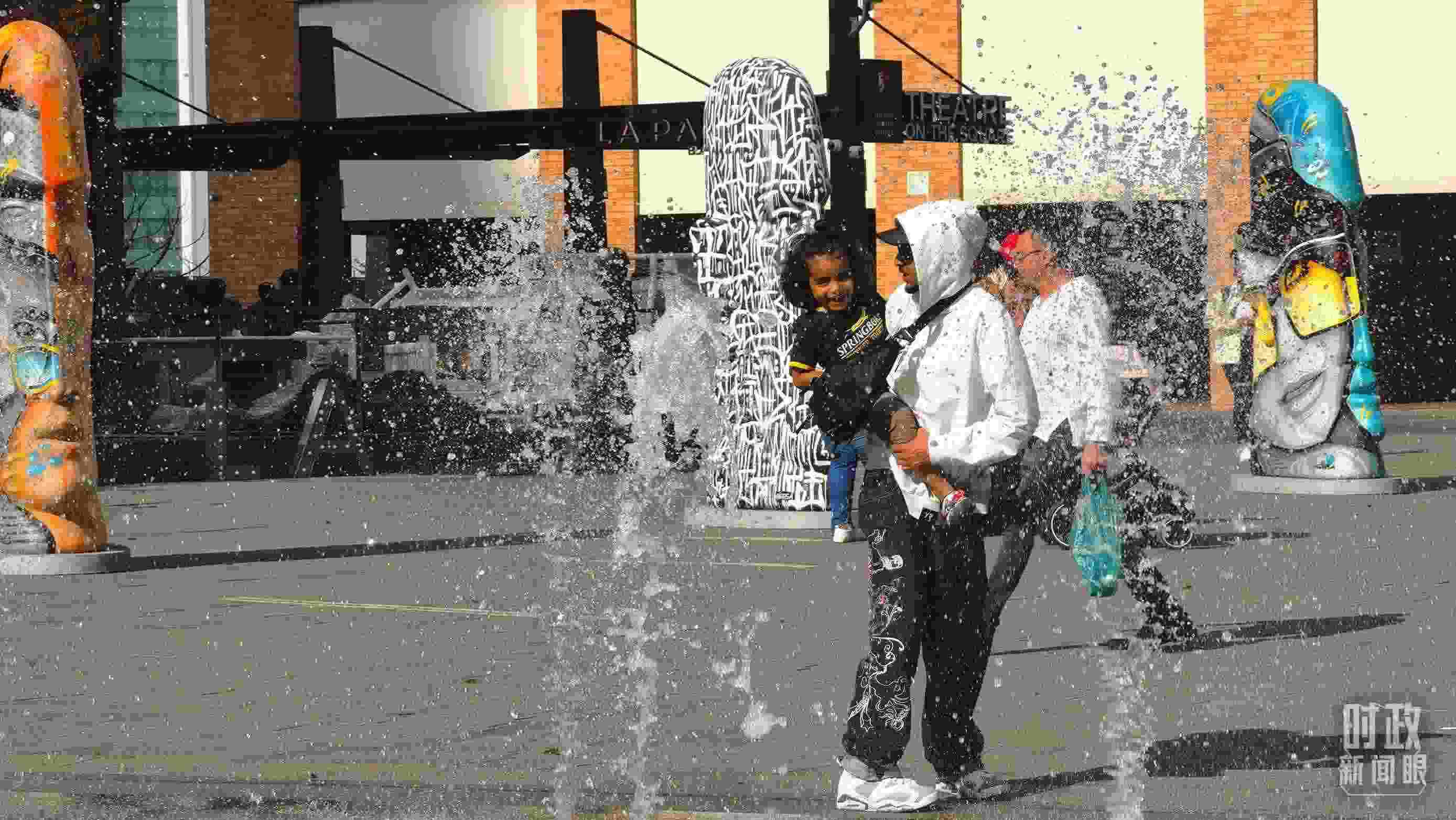 △約翰內(nèi)斯堡街頭。（總臺(tái)央視記者韓銳拍攝）