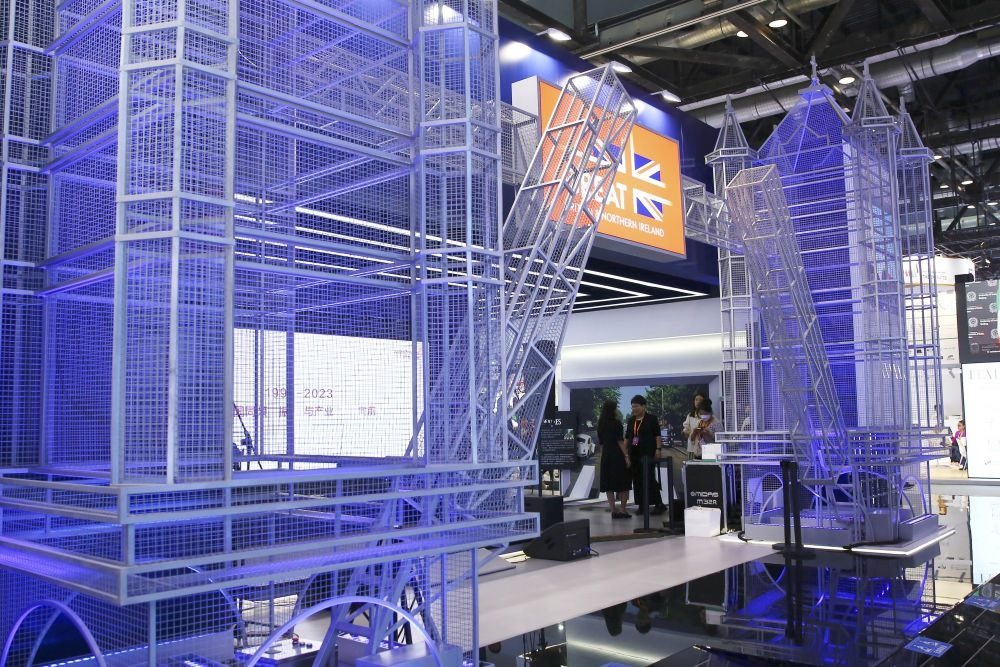 這是9月3日在國(guó)家會(huì)議中心綜合展區(qū)拍攝的英國(guó)展館。新華社記者 孫瑋彤 攝