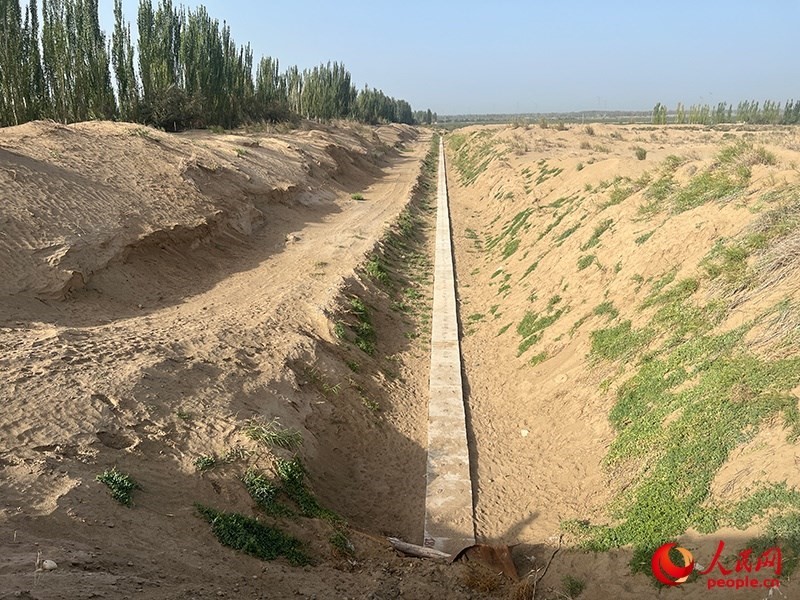 斗渠改造后，大大提高了輸水效率。人民網(wǎng)記者 常雪梅攝