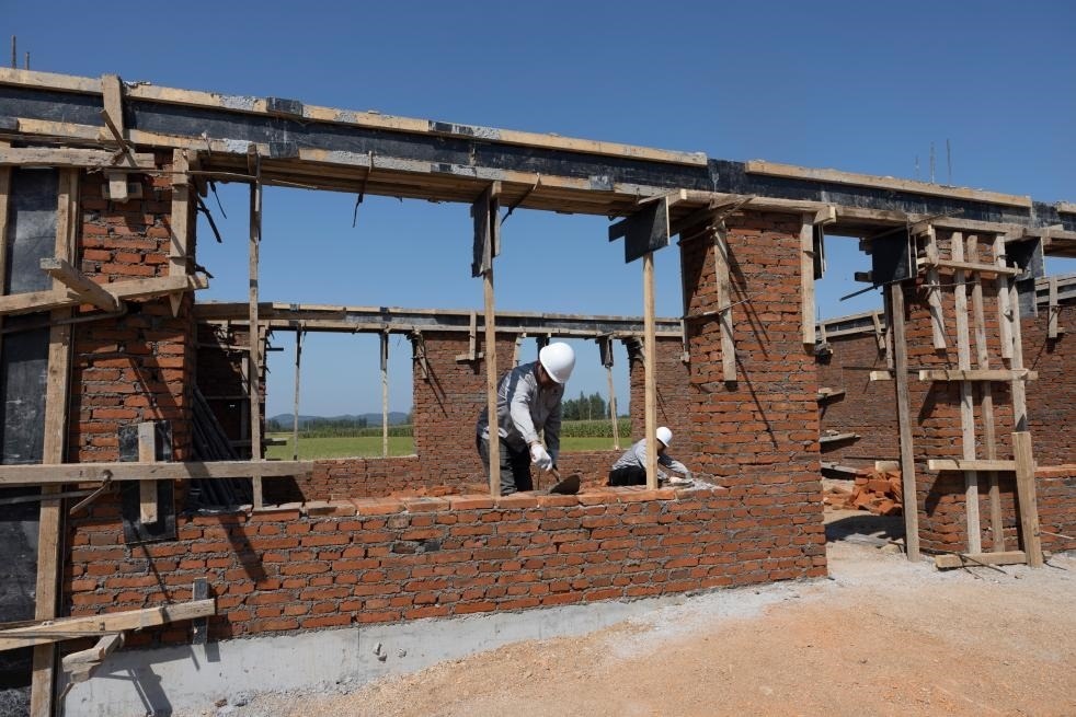 近日拍攝的黑龍江省尚志市老街基鄉(xiāng)龍王廟村。新華社記者 丁海濤 攝