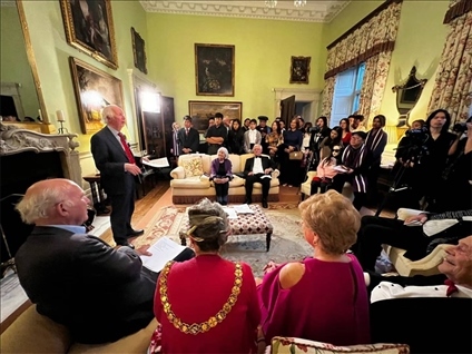 藝術(shù)節(jié)舉辦的人文交流活動。主辦方供圖