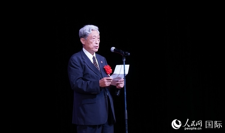 全華聯(lián)會長何德倫發(fā)表致辭。人民網(wǎng) 蔣曉辰攝