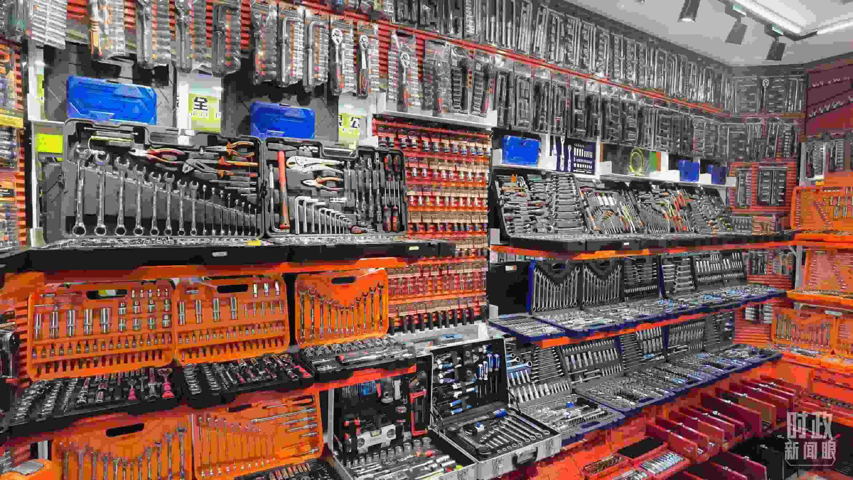 △義烏國際商貿城內的一家五金店，貨品豐富。（總臺央視記者石丞拍攝）