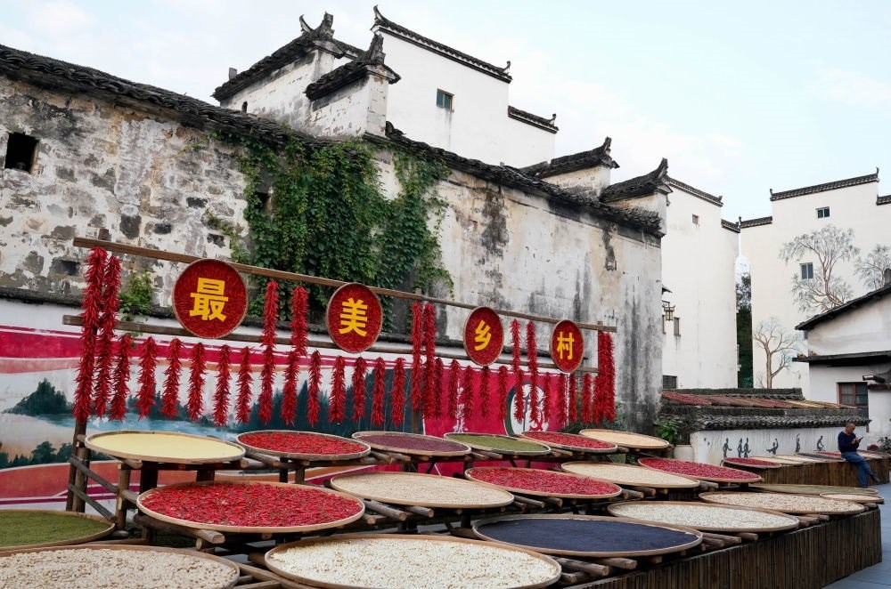 婺源縣王村石門自然村一角（2023年10月11日攝）。
