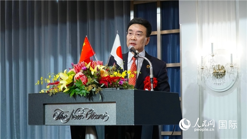 在日中國(guó)企業(yè)協(xié)會(huì)會(huì)長(zhǎng)王家馴致祝酒詞。人民網(wǎng) 蔣曉辰攝