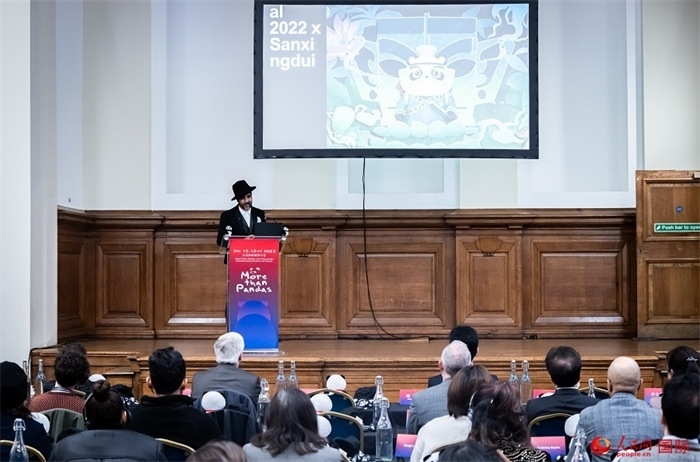 城市建筑與文化創(chuàng)意設(shè)計師卡姆·帕尼薩講述他和四川的故事。人民網(wǎng) 郭錦標攝