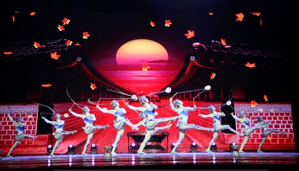 雜技《俏花旦·集體空竹》節(jié)目照。主辦方供圖