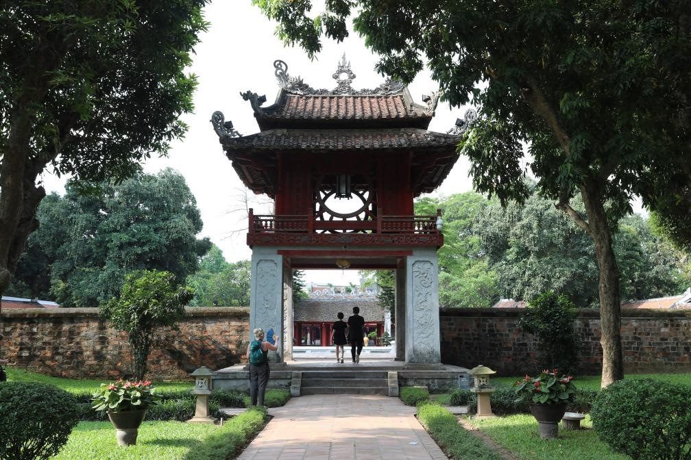 這是越南首都河內(nèi)文廟內(nèi)的奎文閣。