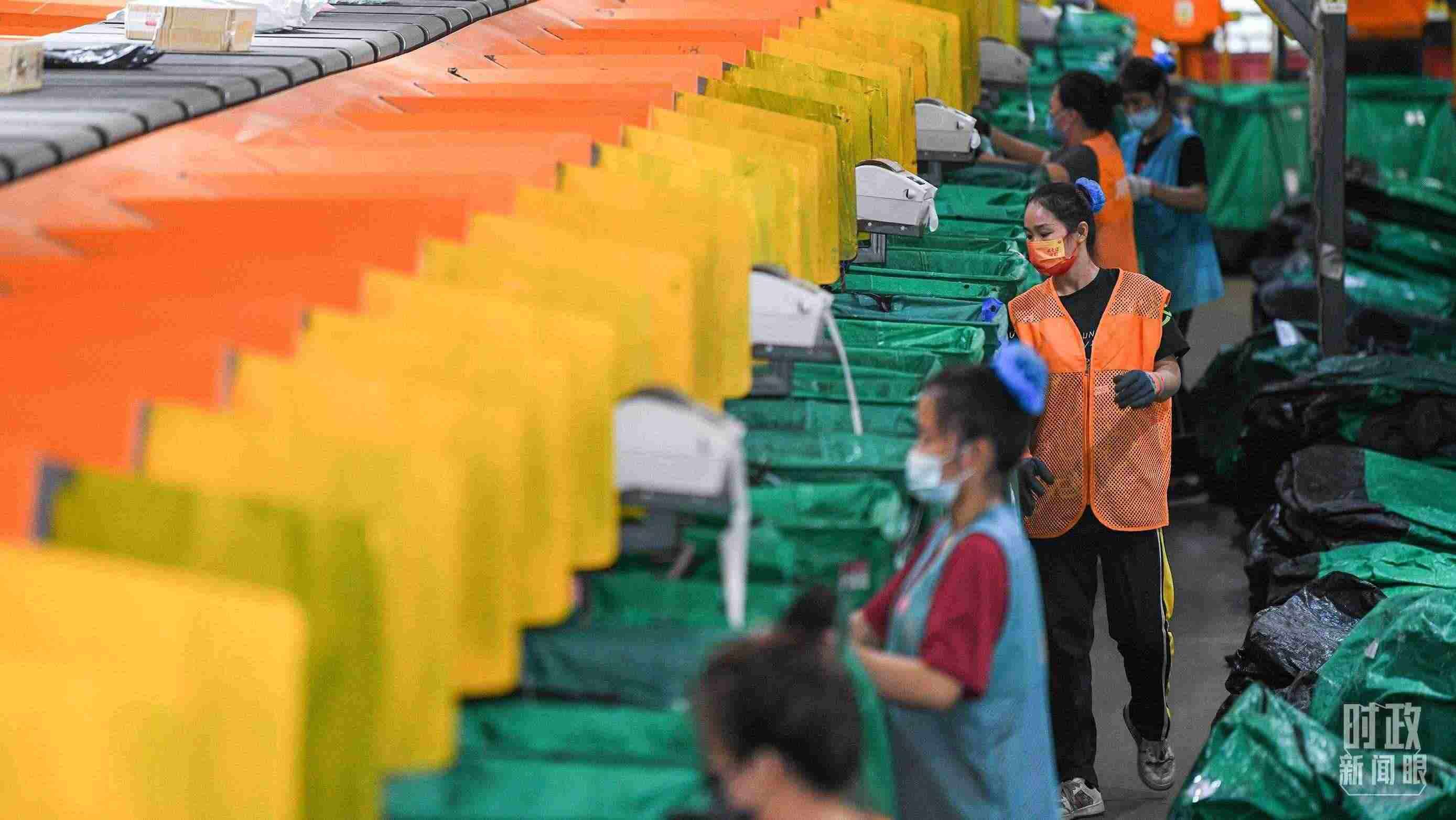 △今年“雙11”當(dāng)天全國(guó)快遞業(yè)務(wù)量達(dá)6.39億件。