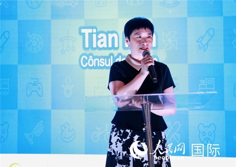 中國駐里約熱內(nèi)盧總領(lǐng)事田敏發(fā)表致辭。人民網(wǎng)記者宋亦然攝