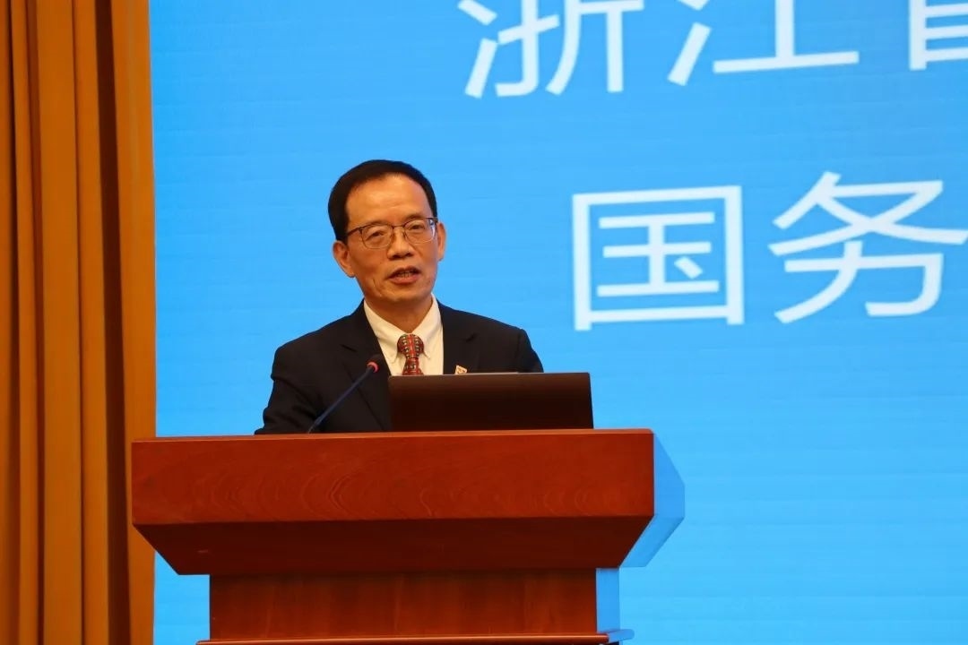 浙江省區(qū)域國別與國際傳播研究智庫聯(lián)盟首席專家、浙江師范大學(xué)非洲區(qū)域國別學(xué)學(xué)部學(xué)術(shù)委員會常務(wù)副主任劉鴻武致辭。主辦方供圖