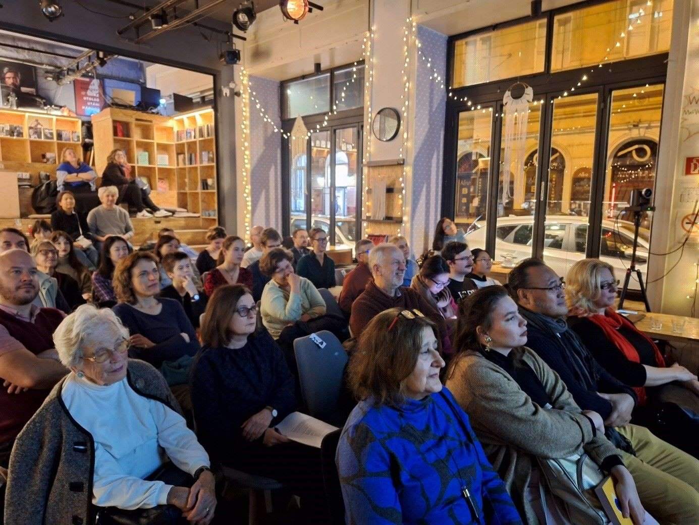 活動(dòng)吸引了40余位當(dāng)?shù)厥忻駞⑴c。摩爾多瓦尼·巴爾納巴斯攝