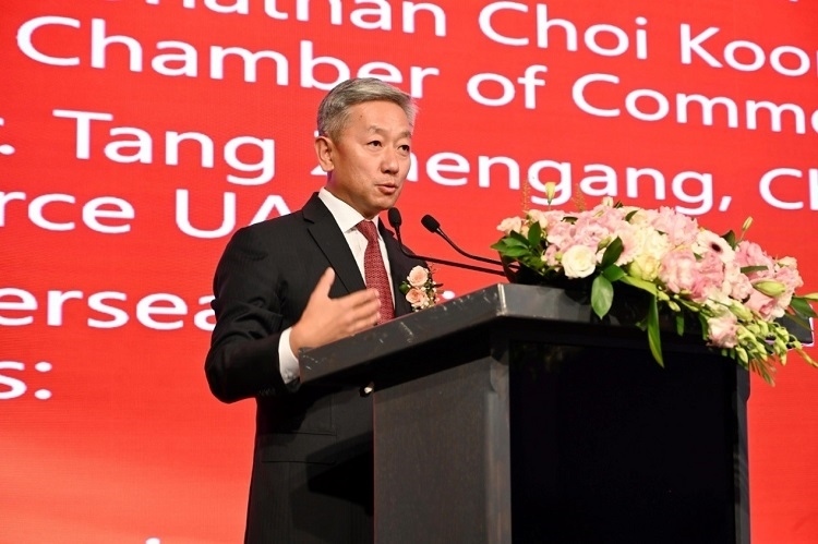 中國駐阿聯(lián)酋大使張益明致辭。阿聯(lián)酋中華工商總會(huì)供圖