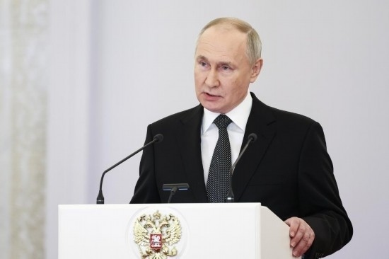 2023年12月8日，俄羅斯總統(tǒng)普京在莫斯科克里姆林宮出席“祖國英雄日”慶祝儀式。新華社/塔斯社