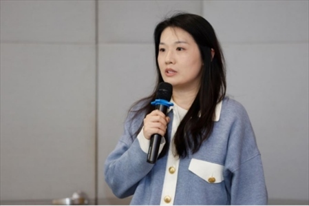 人民在線產(chǎn)品研發(fā)部主任、人民版權(quán)負(fù)責(zé)人劉曉曈發(fā)言