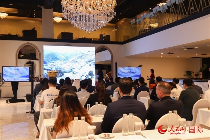 2日，“你好！中國(guó)”——2024中國(guó)北方冰雪旅游海外推廣季阿聯(lián)酋專場(chǎng)活動(dòng)在阿聯(lián)酋迪拜舉行。人民網(wǎng)記者任皓宇攝