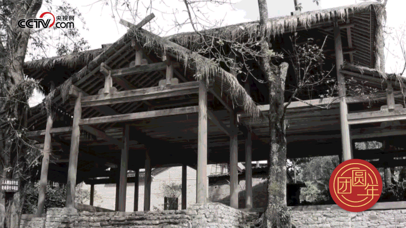 △ 云南省騰沖市清水鄉(xiāng)三家村的司莫拉佤族村曾經(jīng)是貧困村，隨著國家脫貧攻堅、鄉(xiāng)村振興的推進(jìn)，這個小村寨舊貌換新顏，變成了名副其實的美麗鄉(xiāng)村。