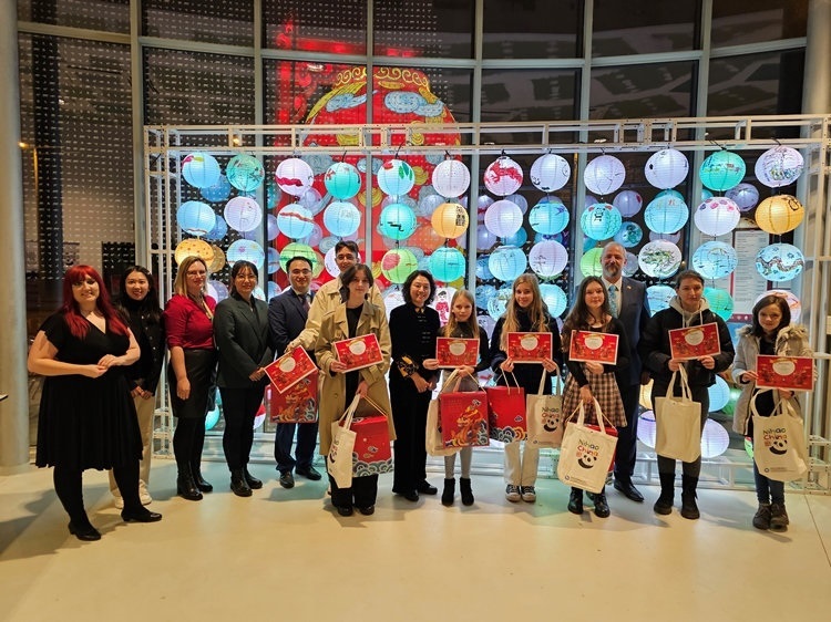 獲獎學(xué)生合影。翟朝暉攝