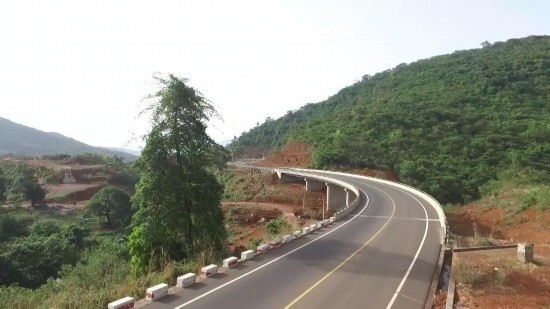 中塞友誼公路。