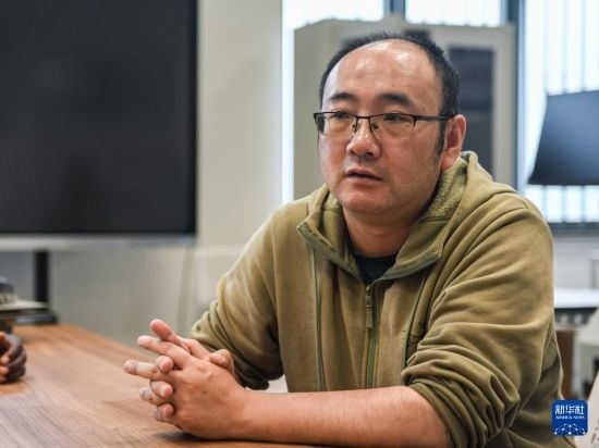 2月15日，在亞的斯亞貝巴的埃塞俄比亞聯(lián)邦職業(yè)技術(shù)培訓(xùn)學(xué)院，魯班工坊中方負(fù)責(zé)人江絳接受新華社采訪。