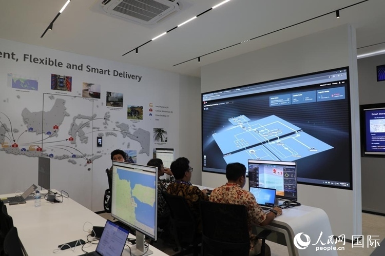 華為5G創(chuàng)新中心內(nèi)景。人民網(wǎng)記者 曹師韻攝