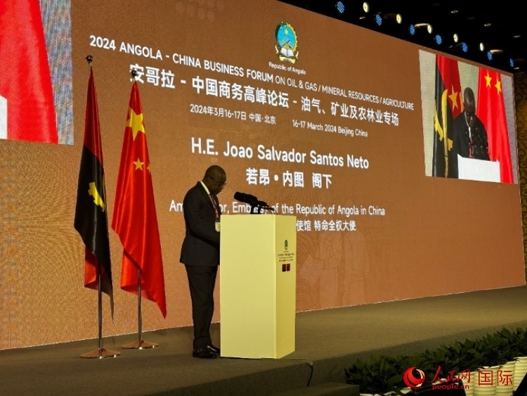 安哥拉駐華大使若昂·內(nèi)圖。人民網(wǎng)記者 張榮攝