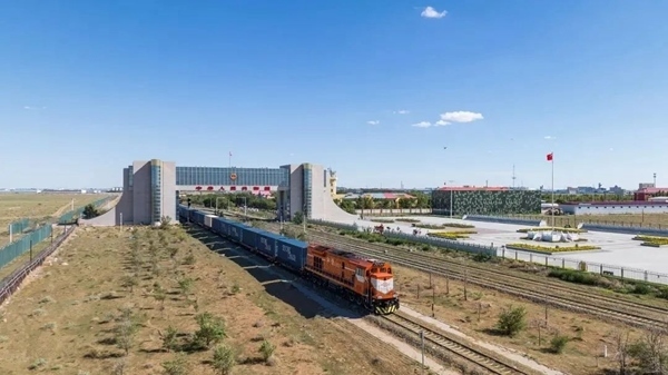 全國鐵路實行新的貨物列車運行圖。國鐵集團供圖