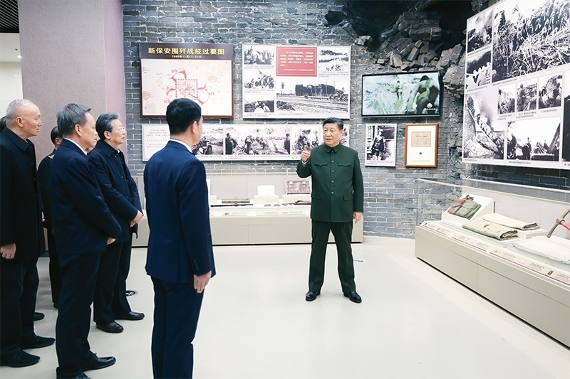 2024年2月1日至2日，中共中央總書記、國家主席、中央軍委主席習(xí)近平來到天津，看望慰問基層干部群眾。這是2日上午，習(xí)近平在平津戰(zhàn)役紀(jì)念館考察。 新華社記者 鞠鵬/攝