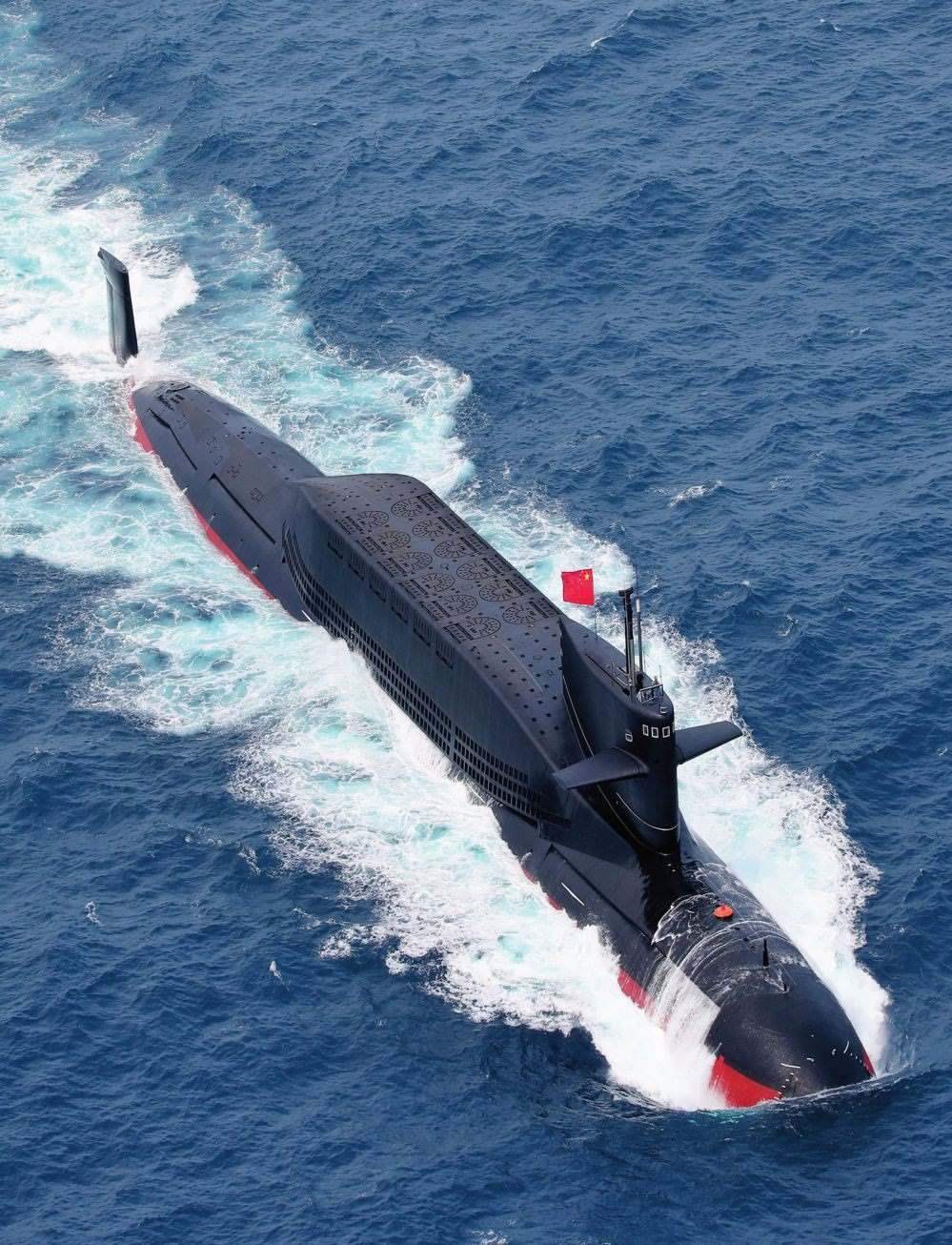 某潛艇執(zhí)行實戰(zhàn)化訓練歸來（2018年3月攝）。周啟青攝