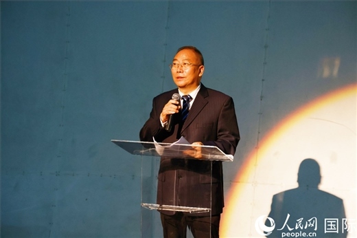 四川省文化和旅游廳副廳長王成平在活動現(xiàn)場進行旅游推介。人民網(wǎng)記者 陳海琪攝