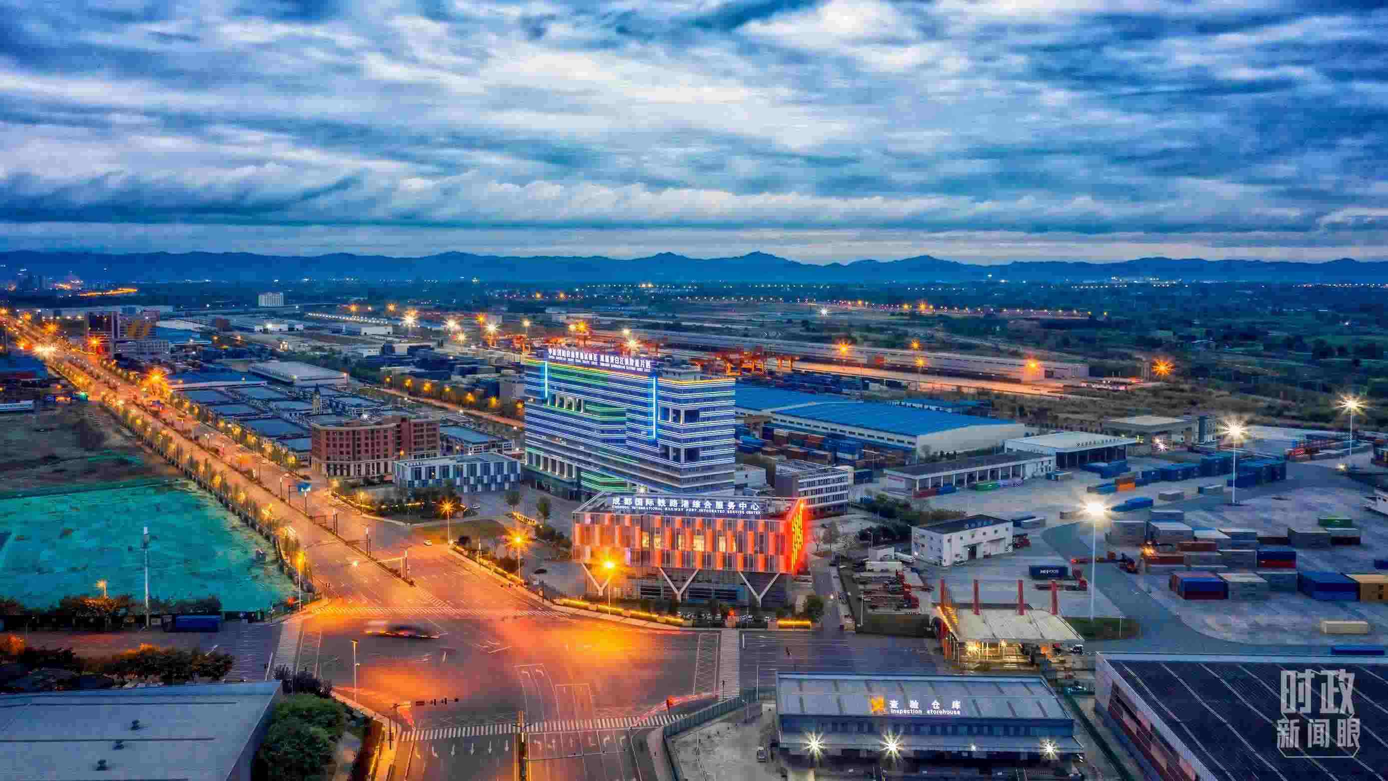 △成都國(guó)際鐵路港內(nèi)陸港口。（圖/視覺(jué)中國(guó)）