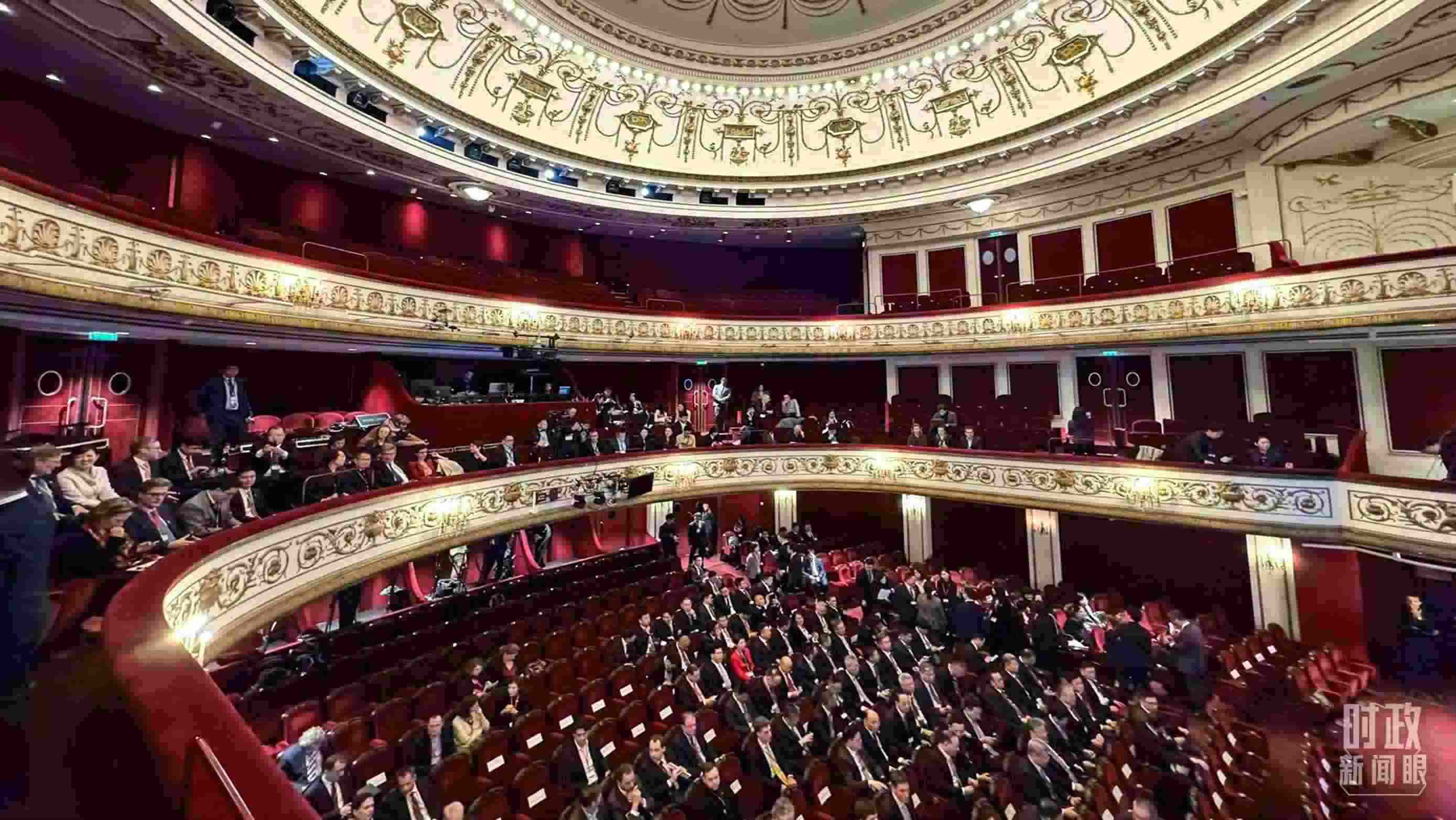 △馬里尼劇院。（總臺(tái)央視記者蔣碩拍攝）