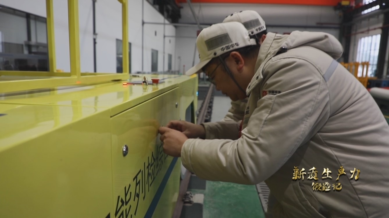 湖南株洲，算法測(cè)算團(tuán)隊(duì)正在做地鐵智能化檢測(cè)試驗(yàn)。