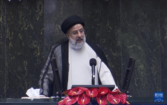 據(jù)伊朗邁赫爾通訊社20日報(bào)道，伊朗總統(tǒng)萊希在直升機(jī)事故中遇難。這是2021年8月5日拍攝的易卜拉欣·萊希的資料照片。 新華社發(fā)（賈瓦德攝）