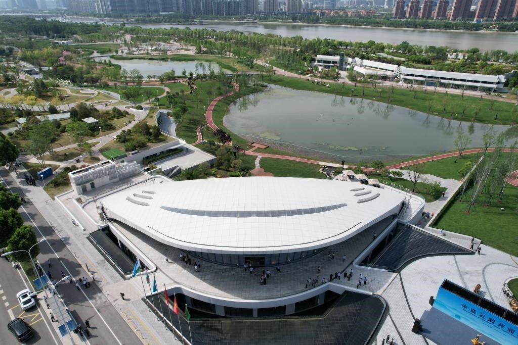 這是位于西安的中亞公園航拍畫面。新華社記者付瑞霞 攝