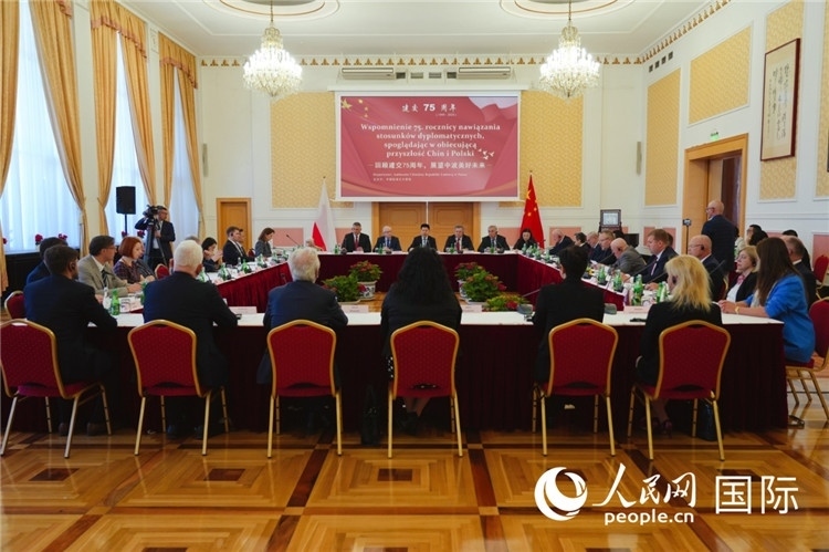 圖為座談會(huì)現(xiàn)場(chǎng)。 人民網(wǎng)記者 李增偉 攝