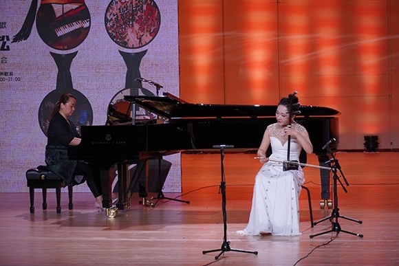 會議現場。學校供圖