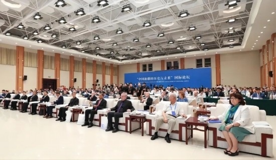 6月12日，“中國新疆的歷史與未來”國際論壇在喀什舉辦。（圖片來源：民族畫報）