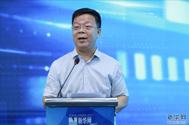 新華網(wǎng)黨委常委、董事、副總裁劉加文致辭