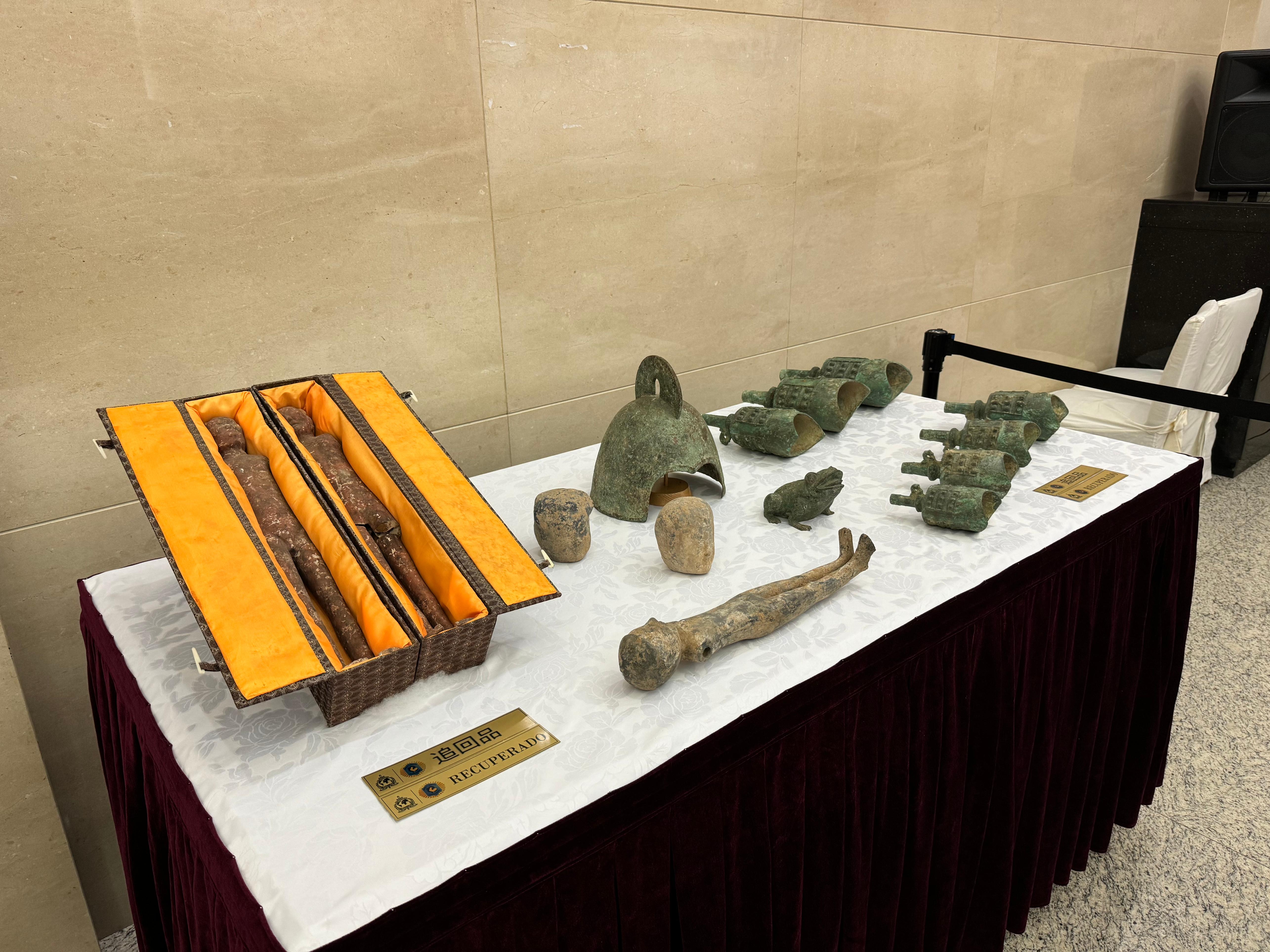 阿根廷返還的14件文物藝術品。國家文物局供圖