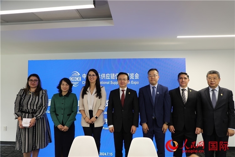 嘉賓合影。人民網(wǎng) 埃內(nèi)斯托·多明戈斯攝